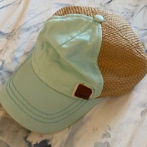 Foxy Beach Baseball Hat